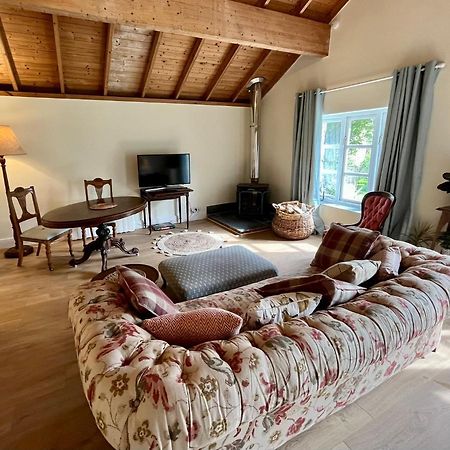 The Billiard Room - Cosy Country Retreat Abergavenny Buitenkant foto