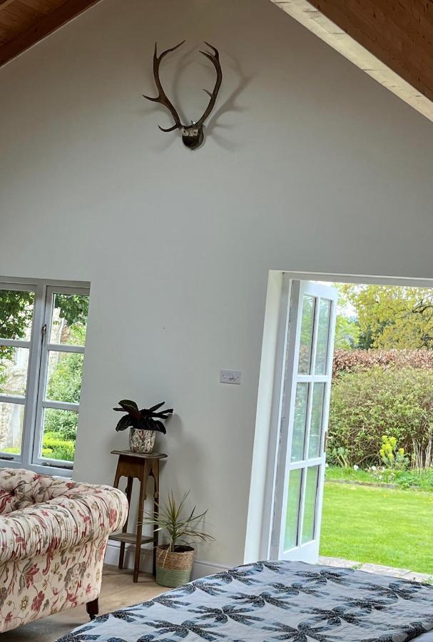 The Billiard Room - Cosy Country Retreat Abergavenny Buitenkant foto